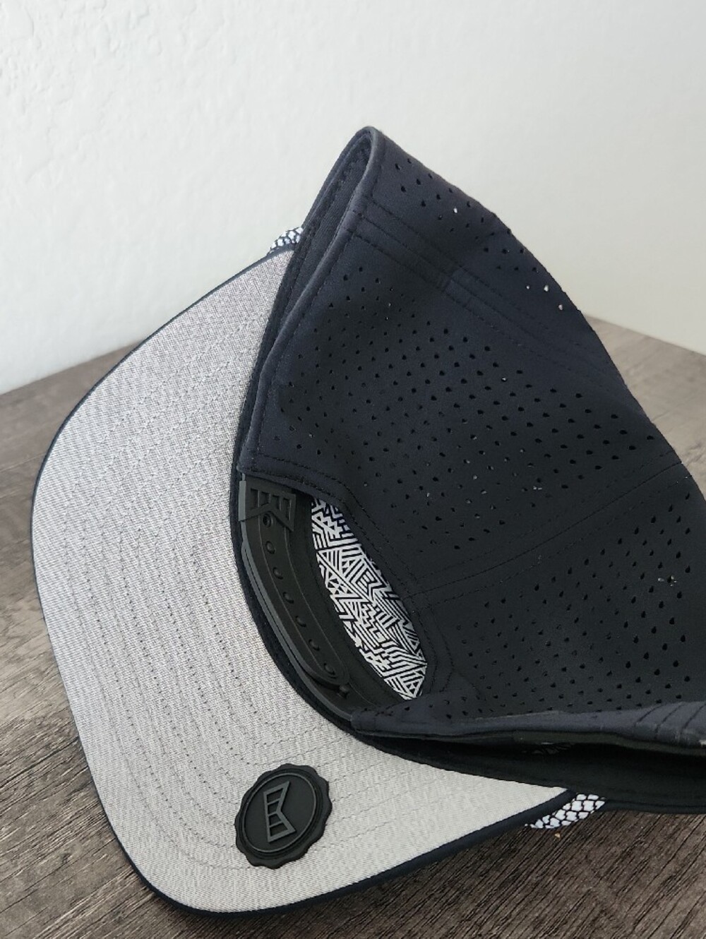 Men's Black Odyssey Hydro Hat With Rope - Picture 2 of 6
